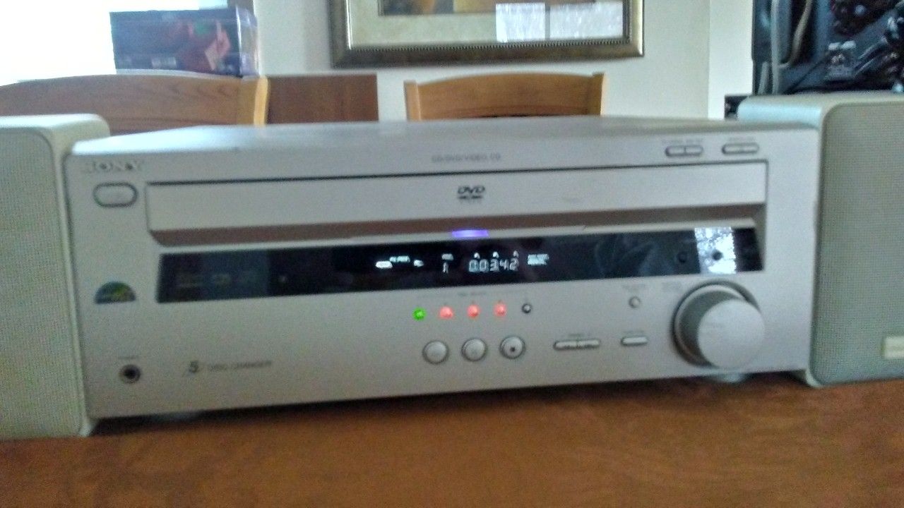 SONY AVD-K800P 100-Watt RECEIVER/5-DISC CD/DVD PLAYER
