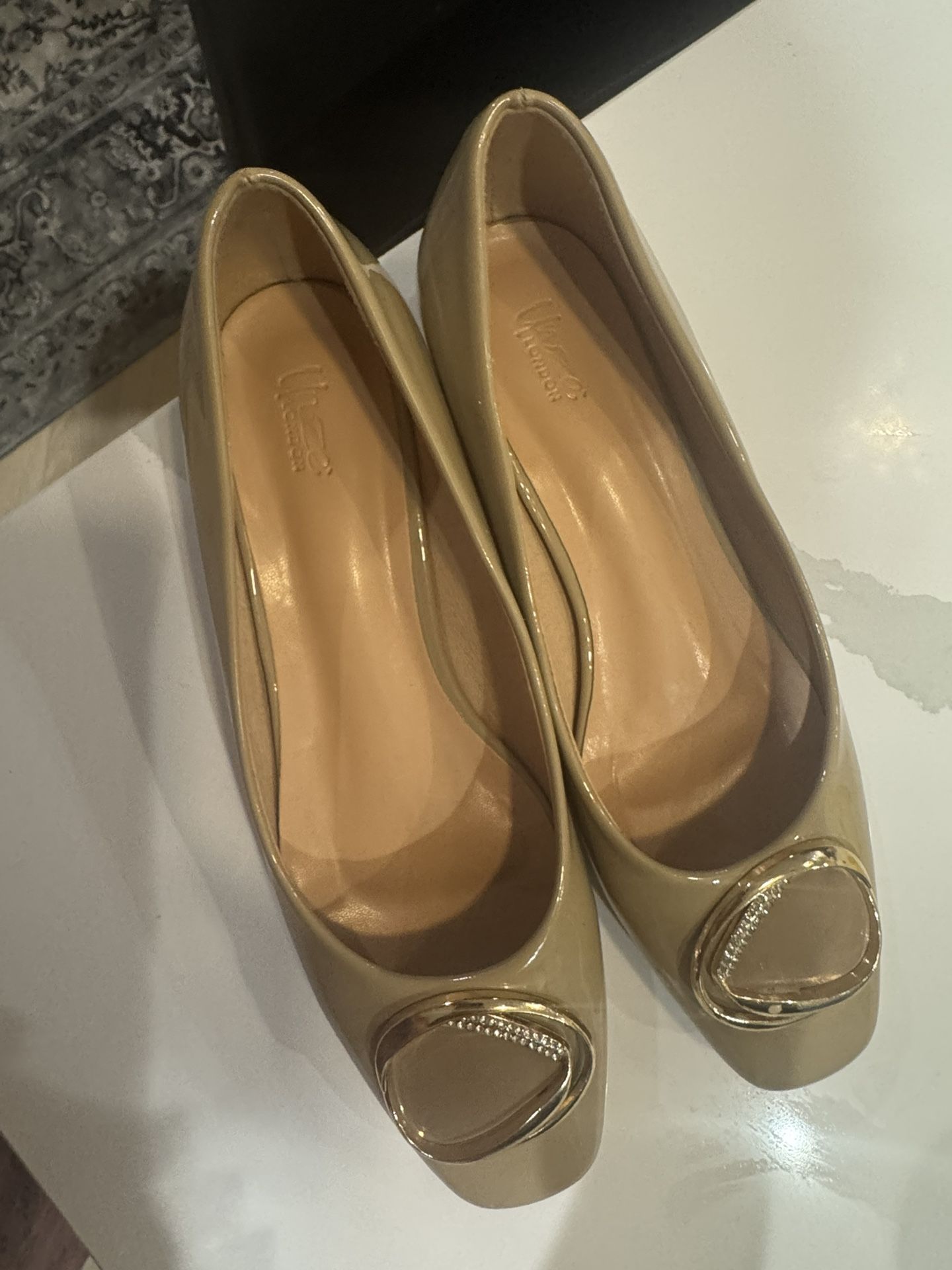 Used Once Women Pump Heel Shoes 8.5