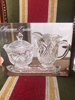 Shannon crystal sugar bowl and creamer set on tray design of Ireland