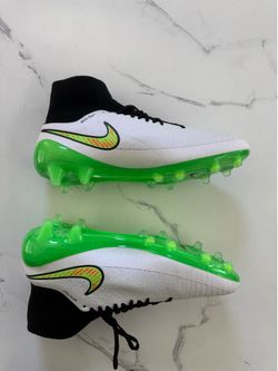Nike magista obra