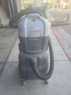 Nilfisk Eliminator Pro 2 Wet/Dry Hepa Vac