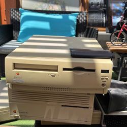 Apple Macintosh Performa 630CD 