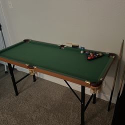 Mini Pool Table 