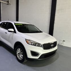 2017 Kia Sorrento $995 Down 