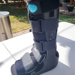 Medium Orthopedic Boot