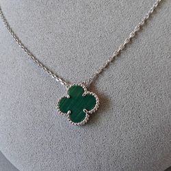VCA Clover Green Necklace 