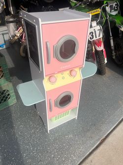 Kids playset washer and dryer