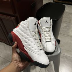 Size 8 - Men’s Jordan Retro 13 Chicago 