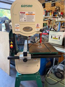 Band saw