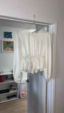 Steve Madden small silk white/ivory/cream top cinche waist