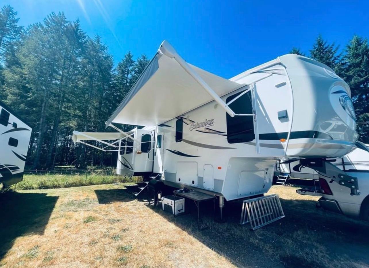 2021 Palomino columbus 329dvc