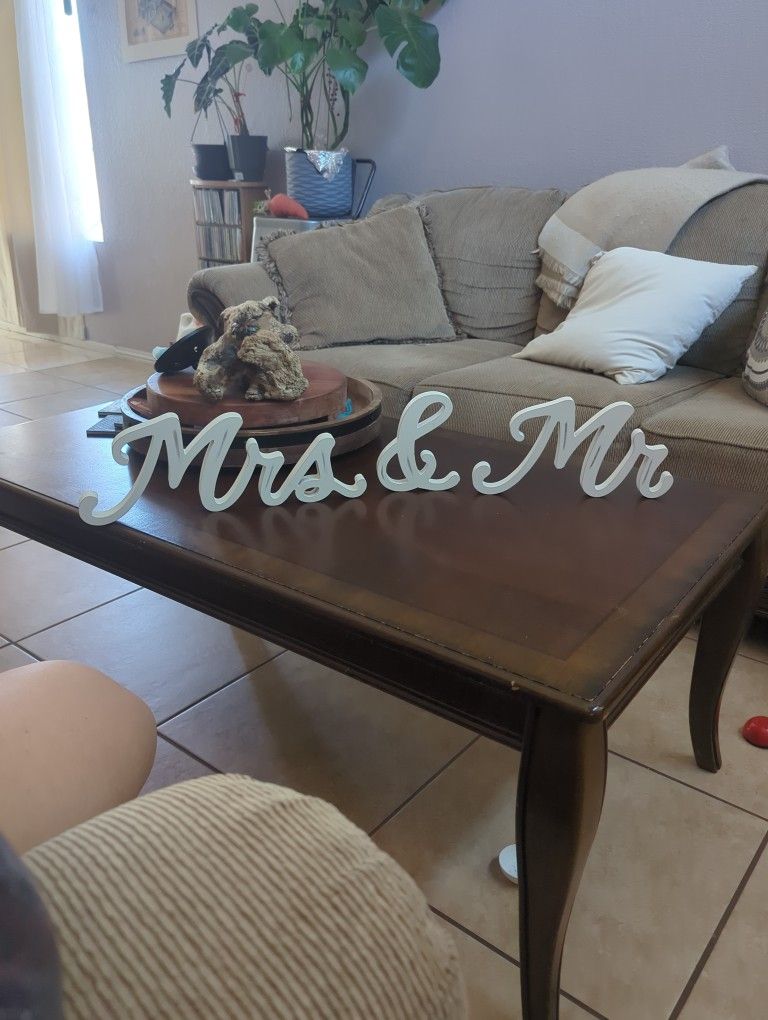 Mr And Mrs Sign 