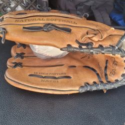 EASTON Softball Glove Coach - Size 13" LHT