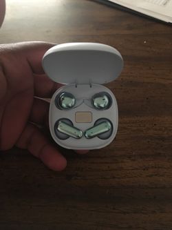 Wireless Earbuds with Charging Case