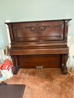 Piano - upright - Free