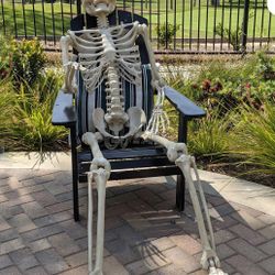 7ft Posable Skeleton with Light Up Eyes