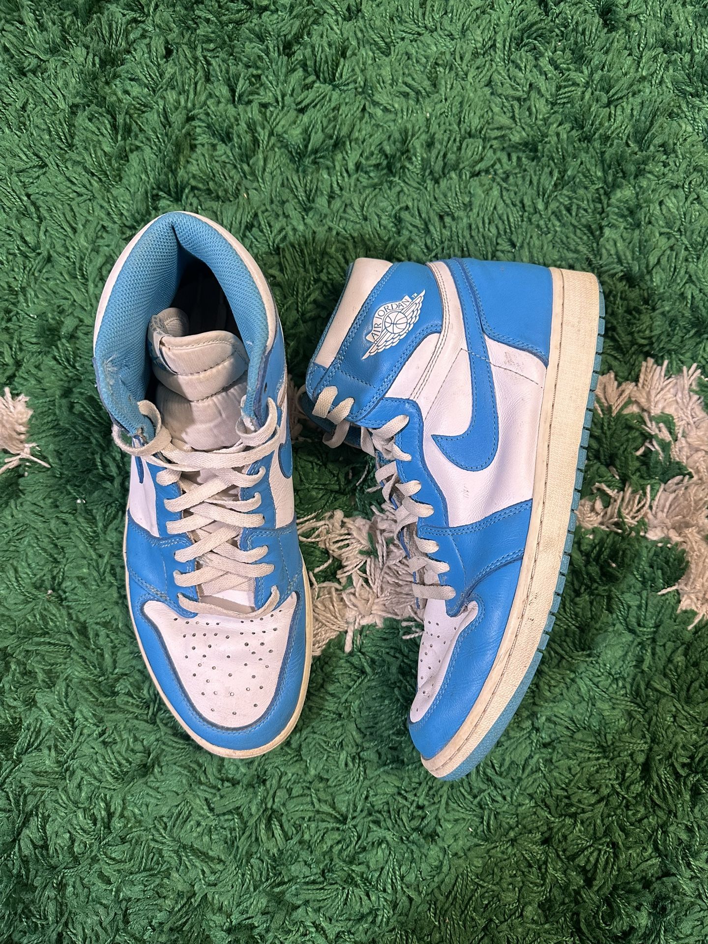 Nike Air Jordan 1 High UNC Blue Size 12 Mens