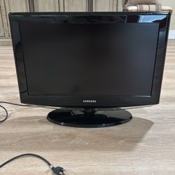 Samsung 27” LCD TV