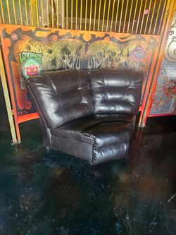 Corner sectional couch
