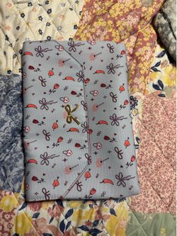 Barnes & Noble *Discontinued* Romance Book Pouch