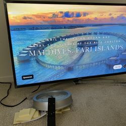 Samsung 40” Smart TV