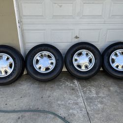 I Have A Set Of USED 16 Inch Rims 265/70/16 Will Fit Gmc Yukon And Chevy Tahoe 2000-2006 FOR SALE $300 !!