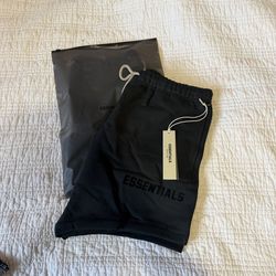 New essential shorts