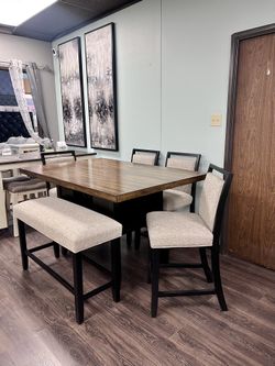 BRAND NEW 🔥🔥 Dining Set W BENCH Included!