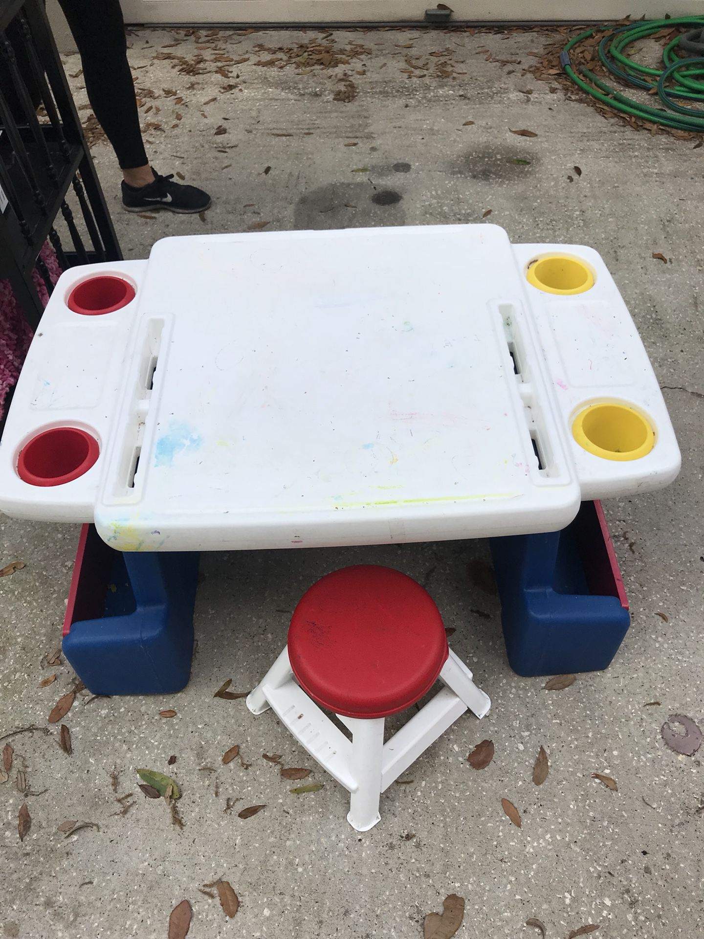 Kids desk with chairs