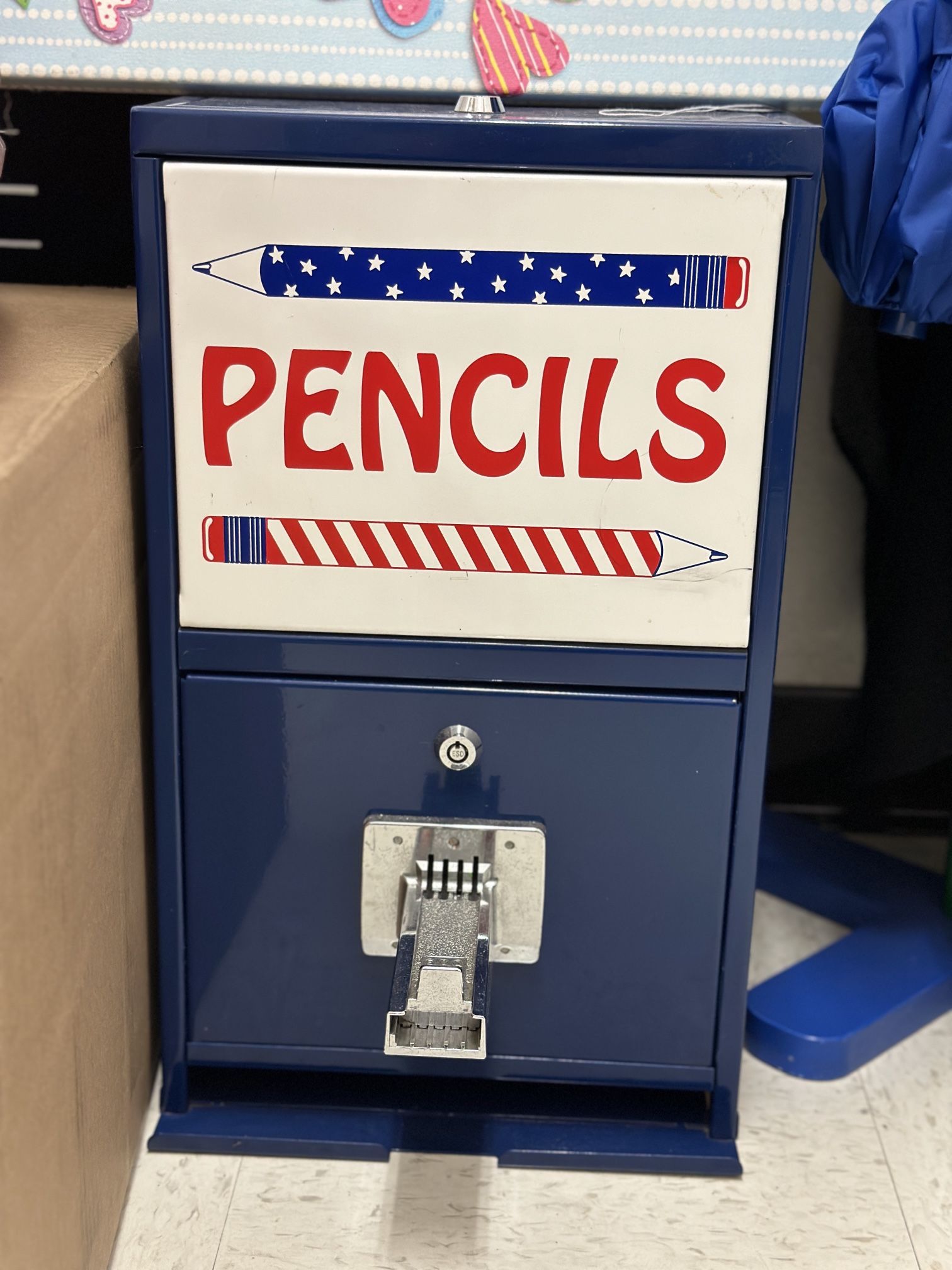 School Pencil Dispenser/vending Machine 