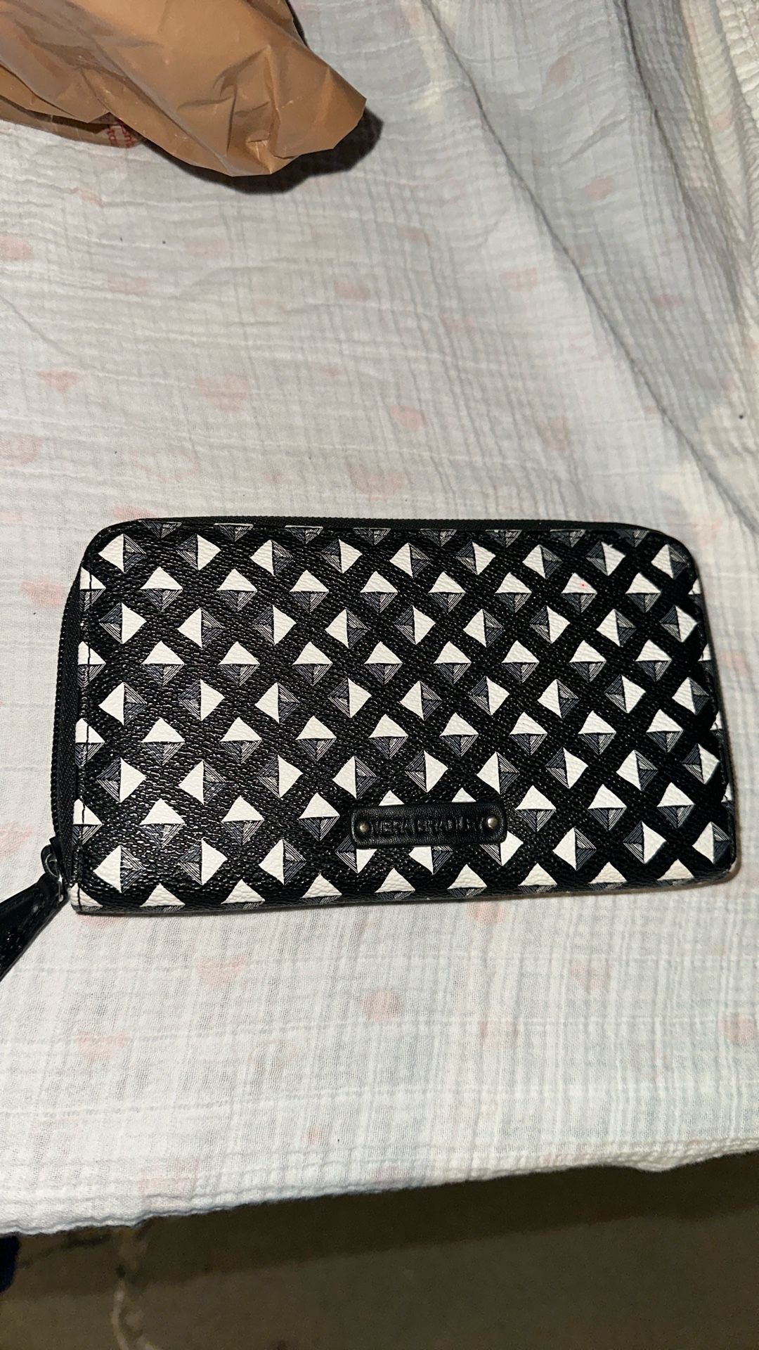 Vera Bradley Accordion Wallet Clutch Zip Around Black White Vegan Leather