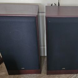 Beautiful Pair Of Big JVC Speakers They Have The Big 15-in Speaker In Them Both Work Excellent