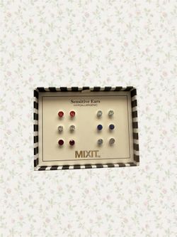 Mixit earrings set
