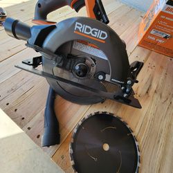 18V Brushless Cordless 7-1/4 in. Circular Saw (Tool Only)

