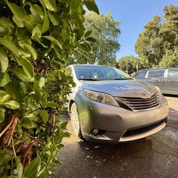 2011 Toyota Sienna