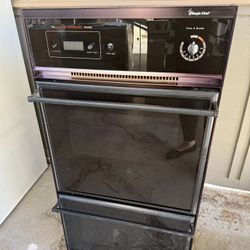 Magic Chef Oven And Broiler  - Reliable Older Model