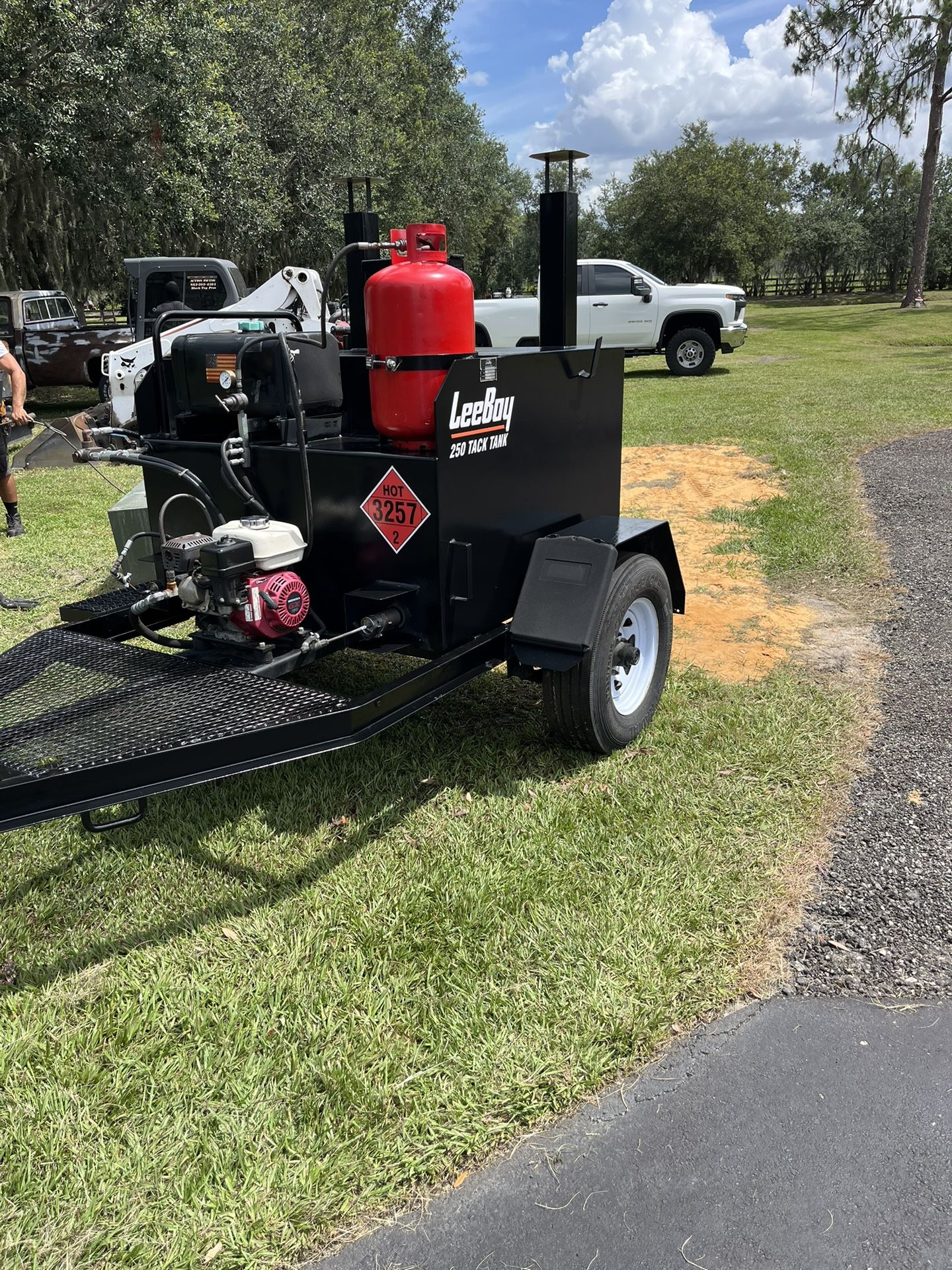 2019 Leeboy Tack Machine 