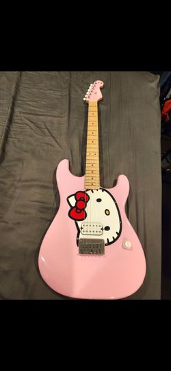 Squier Hello Kitty Stratocaster 2024
