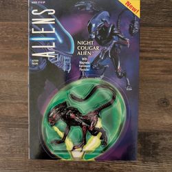 NECA Aliens Night Cougar Figure