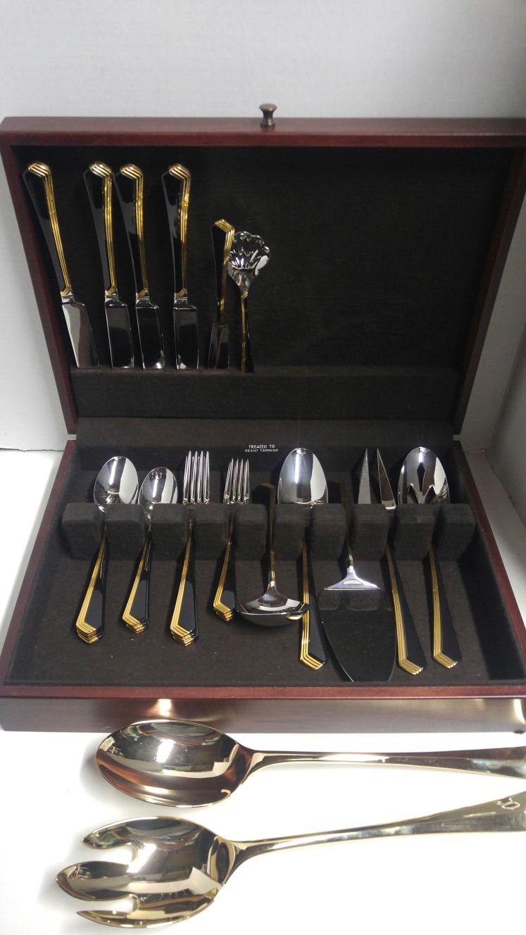 Yamazaki Ramona black gold accent stainless Patrick silverware setting