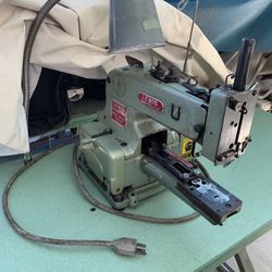 Button Machine. Máquina De Botón. Sewing Machine. 