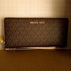 Michael Kors Authentic Wallet, NWT