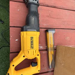 Dewalt 10 Amp Corded Reciprocating Saw