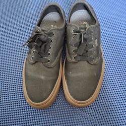 Size 7.5 Vans Shoes In Excellent Condition 