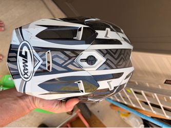 Youth medium riding helmet