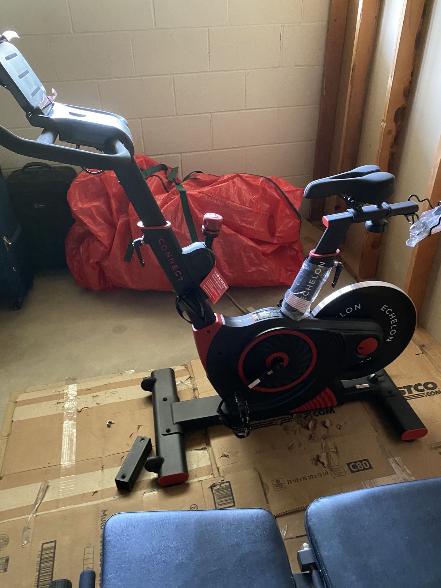 Echelon Connect EX3 Exercise Bike- Never Used