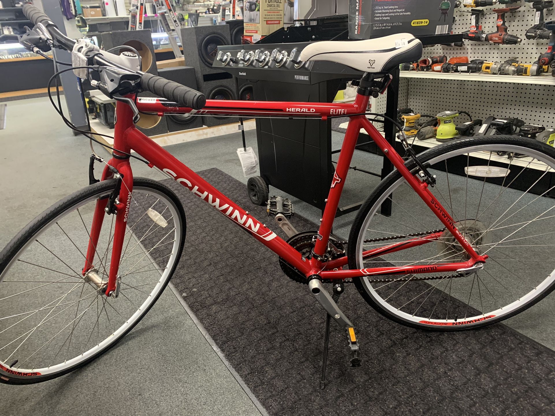Schwinn hotsell herald elite