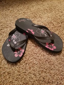 Flip flops sz 7-8