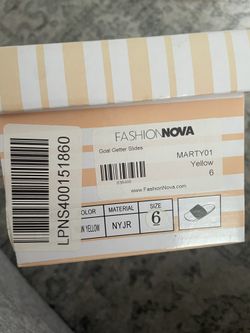 FASHION NOVA SLIDES