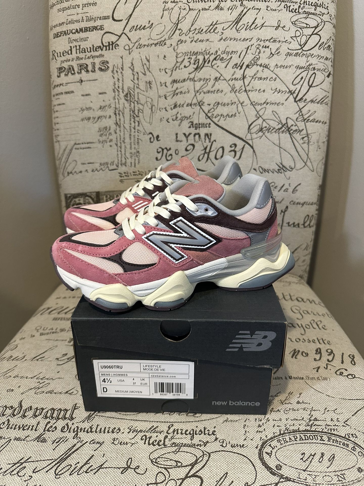 New Balance 9060 Cherry Blossom